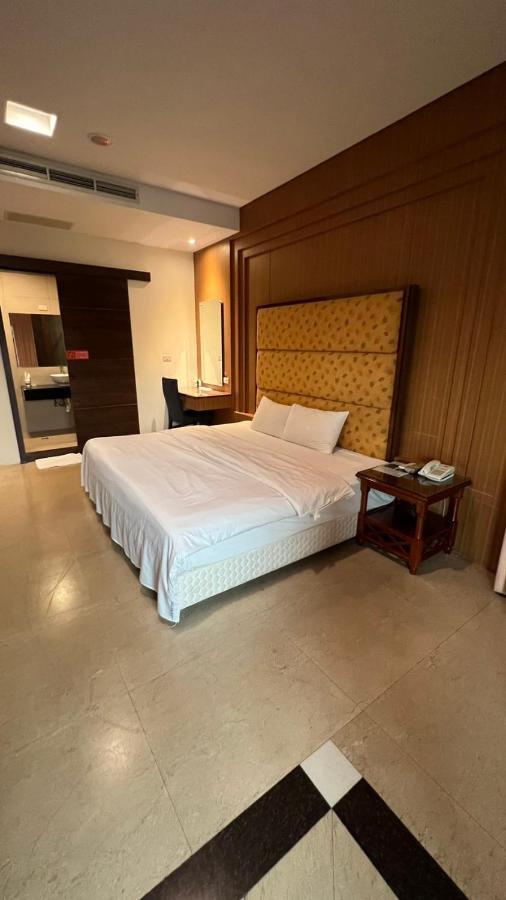 Charming Motel Hualien City Exterior photo