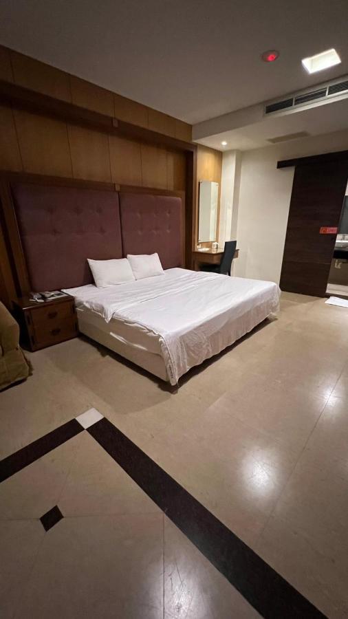 Charming Motel Hualien City Exterior photo